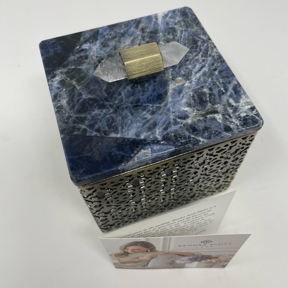 Kendra Scott Filigree Box Blue Sodalite Stone Lid Quartz Crystal Knob NIB - Picture 3 of 9